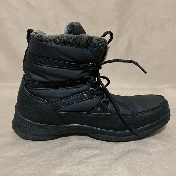 Weatherproof 8 Boots - Picture 9 of 13